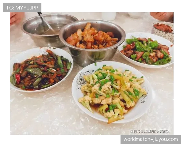谌龙退役后顿顿吃有机菜,家里阿姨都比他年轻 谌龙退役后顿顿吃有机菜,家里阿姨都比他年轻